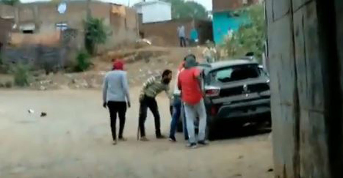 Cow vigilante shot dead in Madhya Pradesh, murder caught on camera Cow vigilante shot dead in Madhya Pradesh, murder caught on camera