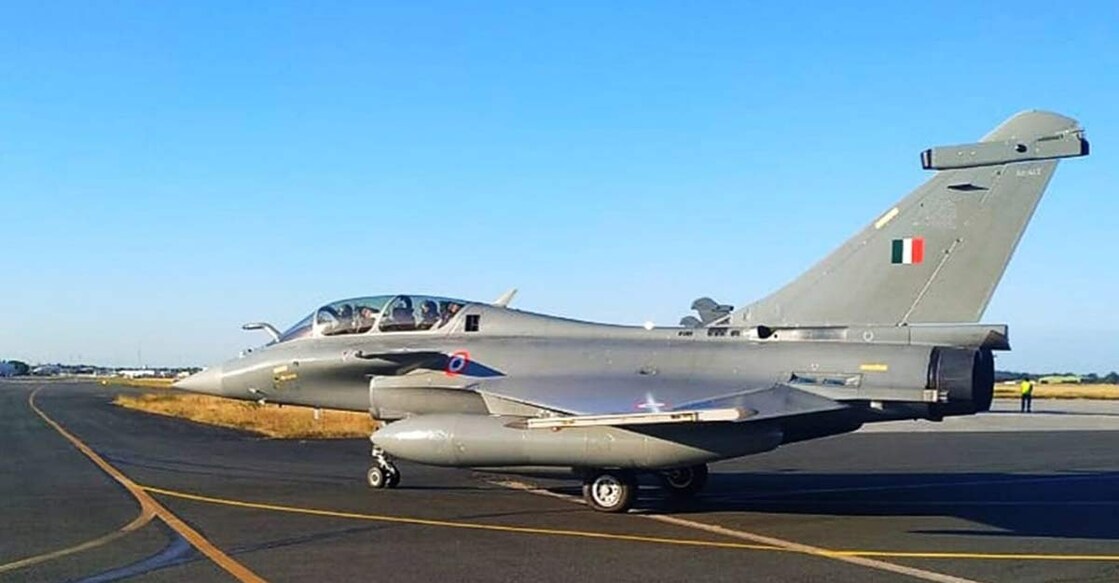 First batch of 5 Rafale jets for India takes off from France First batch of 5 Rafale jets for India takes off from France