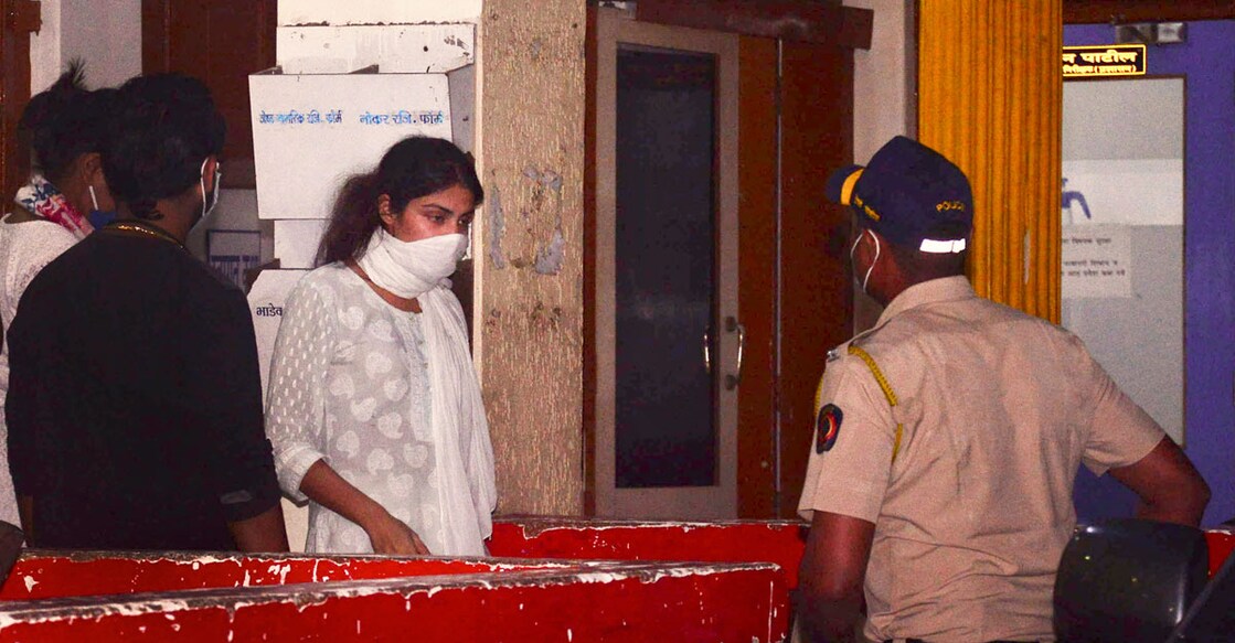 Sushant case: CBI questions Rhea for more than 10 hours Sushant case: CBI questions Rhea for more than 10 hours