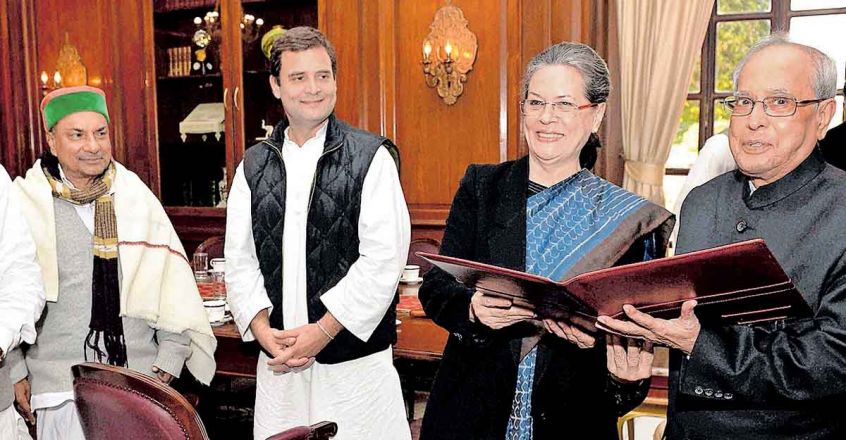 Pranab, the ultimate Indira loyalist who worked with three generations of Gandhis Pranab, the ultimate Indira loyalist who worked with three generations of Gandhis