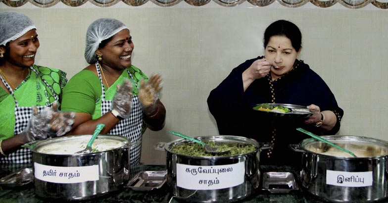 Amma Canteen Tamil Nadu CM J Jayalalitha tasting food after launching an Amma Unavagam (Amma Canteen) at a government hospital in Chennai. Photo: PTI