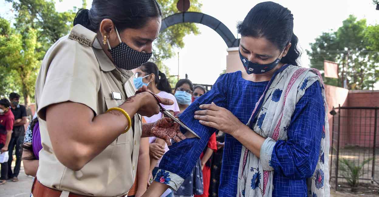 NEET Dress Code: NEET Exam 2021: Check the list of barred items and dress  code - Times of India