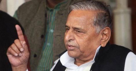 Mulayam defends Akhilesh, says no one person responsible for party's defeat