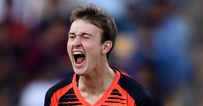 SRH's Mitchell Marsh suffers injury while bowling against RCB SRH's Mitchell Marsh suffers injury while bowling against RCB