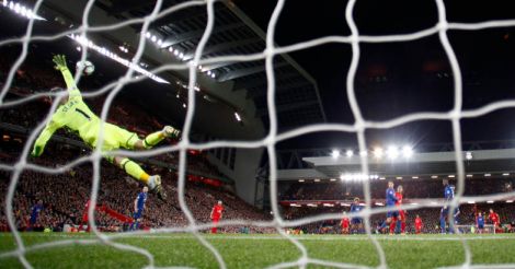 Liverpool and Manchester United deliver poor 0-0 draw