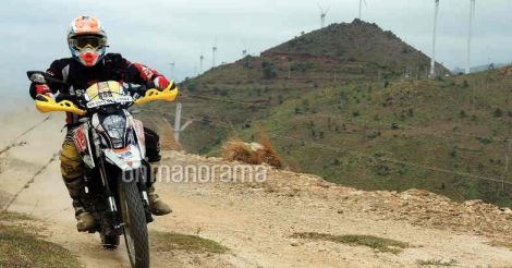 Dakshin Dare Day 1: Defending champion takes the lead