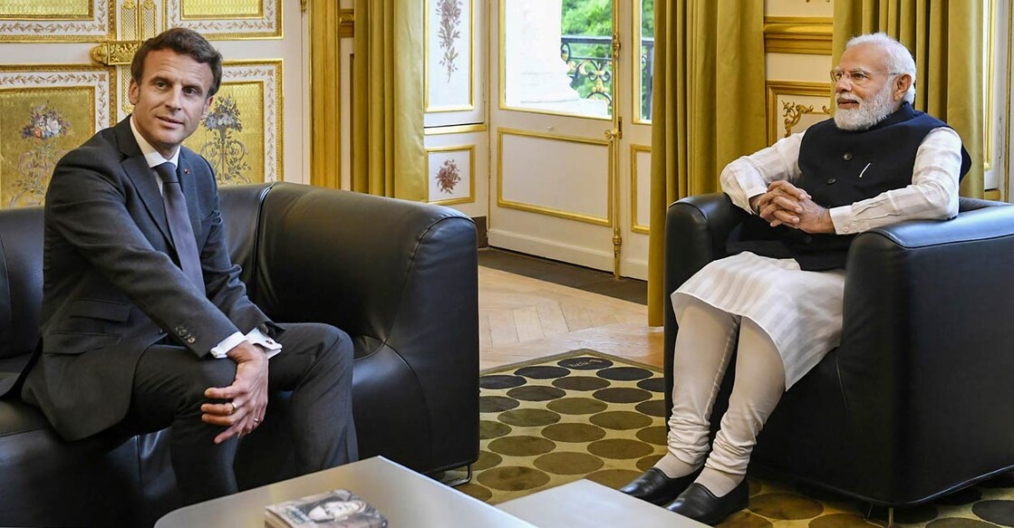 Prime Minister Narendra Modi meets President of France Emmanuel Macron, at Elysee Palace, Paris, Thursday, May 5, 2022. Photo: PTI/PIB