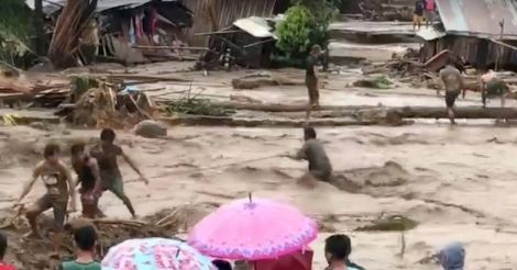  More than 100 dead in Philippine mudslides, flooding
