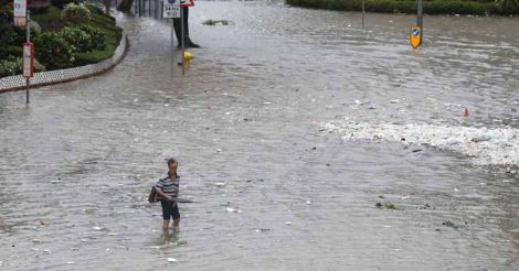 Typhoon Hato wreaks havoc in Hong Kong