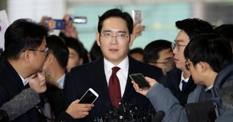 Samsung leader quizzed for over 22 hours in S. Korea corruption scandal