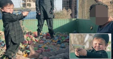 Sick ISIS video shows children shooting killing prisoners