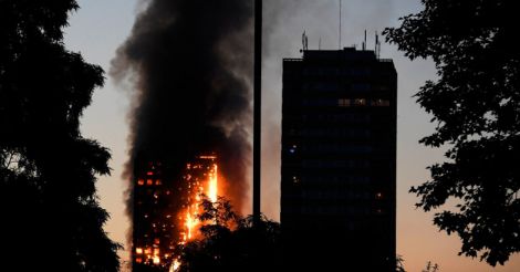 Massive fire engulfs tower block in west London | Video