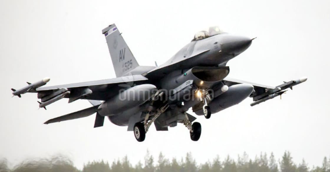 F-16 fighter jet