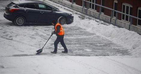 Snowstorms shut down Ireland, Britain calls in army for hospitals