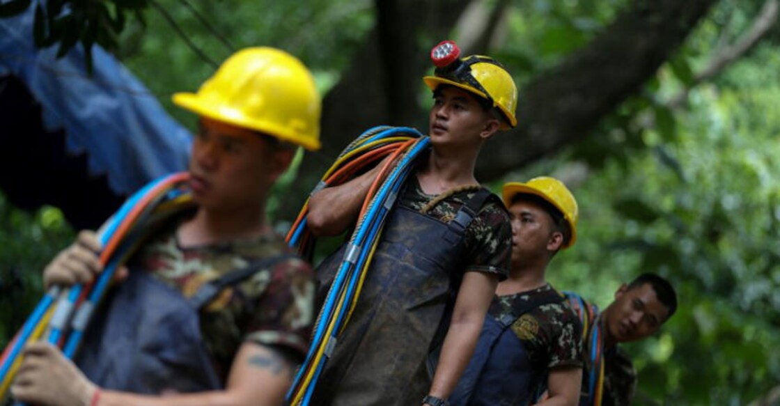How to bring out Thailand's trapped boys?