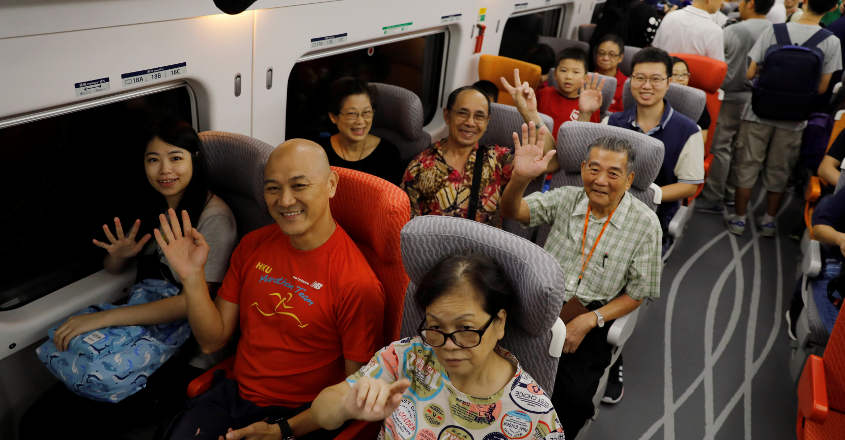 Hong Kong bullet train signals high-speed integration with China Hong Kong bullet train signals high-speed integration with China