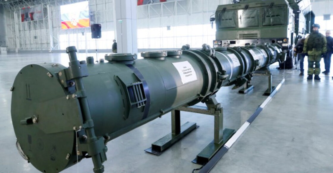 Russia, in effort to defuse US nuclear dispute, displays new missile