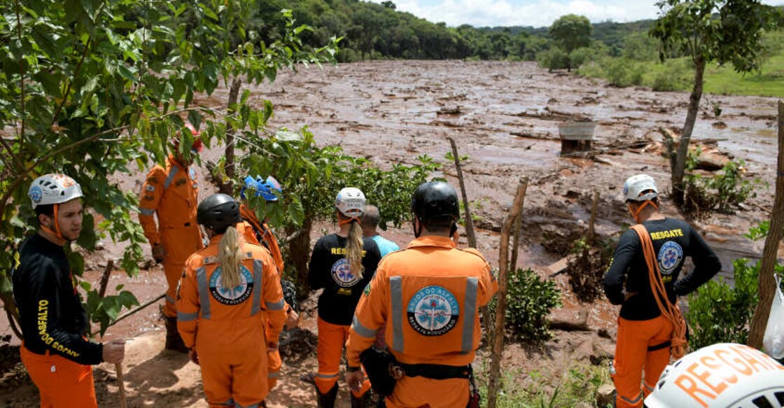 40 dead, 300 missing after dam bursts in Brazil 