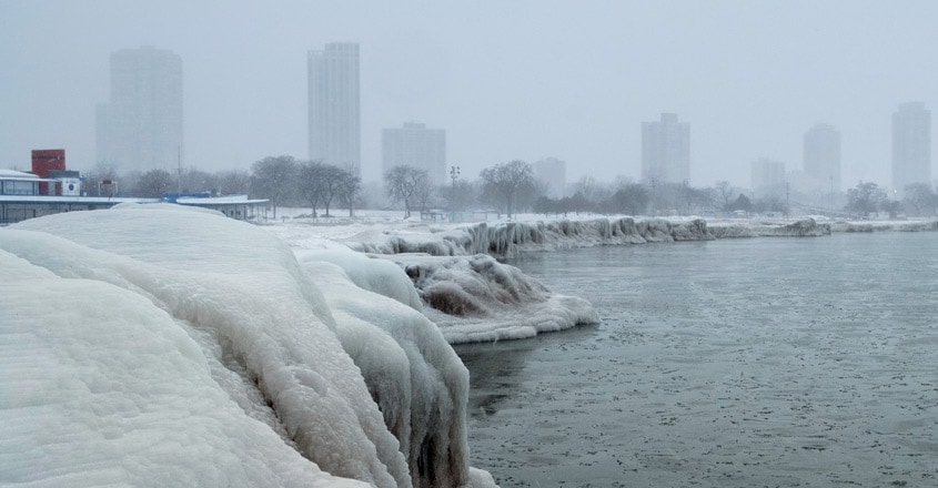 US Midwest bears the brunt of rushing cold polar air US Midwest bears the brunt of rushing cold polar air