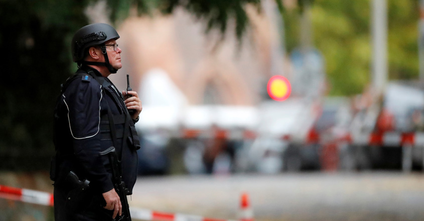 Gunman kills two in livestreamed attack at German synagogue | World ...