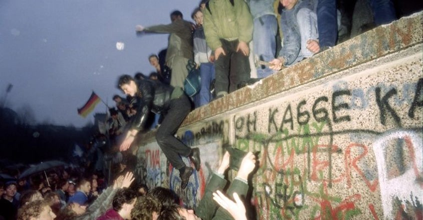 Sombre mood as Germany marks 30 years of fall of Berlin Wall Sombre mood as Germany marks 30 years of fall of Berlin Wall