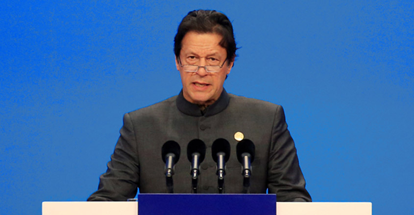 Imran Khan claims 2 Indian MiGs shot down by Pak, calls for talks