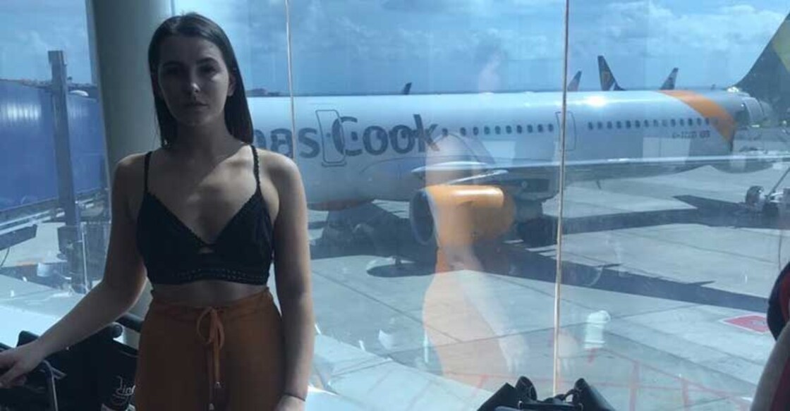 Airline apologises to woman after cabin crew threaten to offload her for 'inappropriate' outfit Airline apologises to woman after cabin crew threaten to offload her for 'inappropriate' outfit