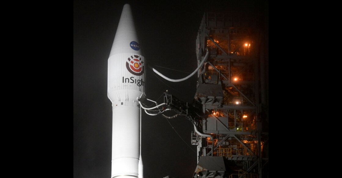 NASA probe detects likely 'marsquake': an interplanetary first