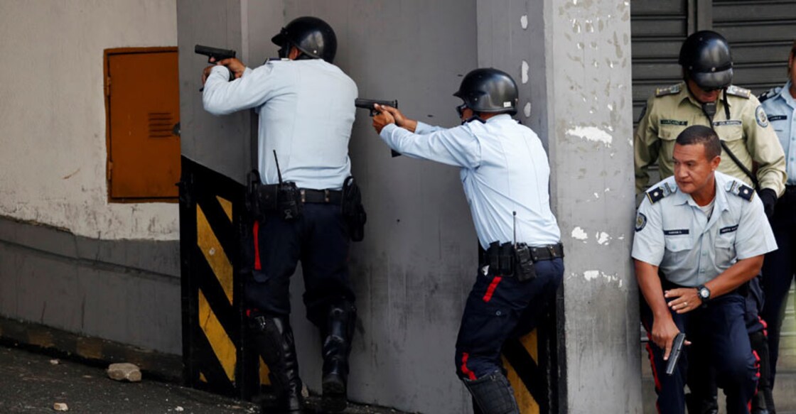 29 killed in Venezuela police station cellblock riot