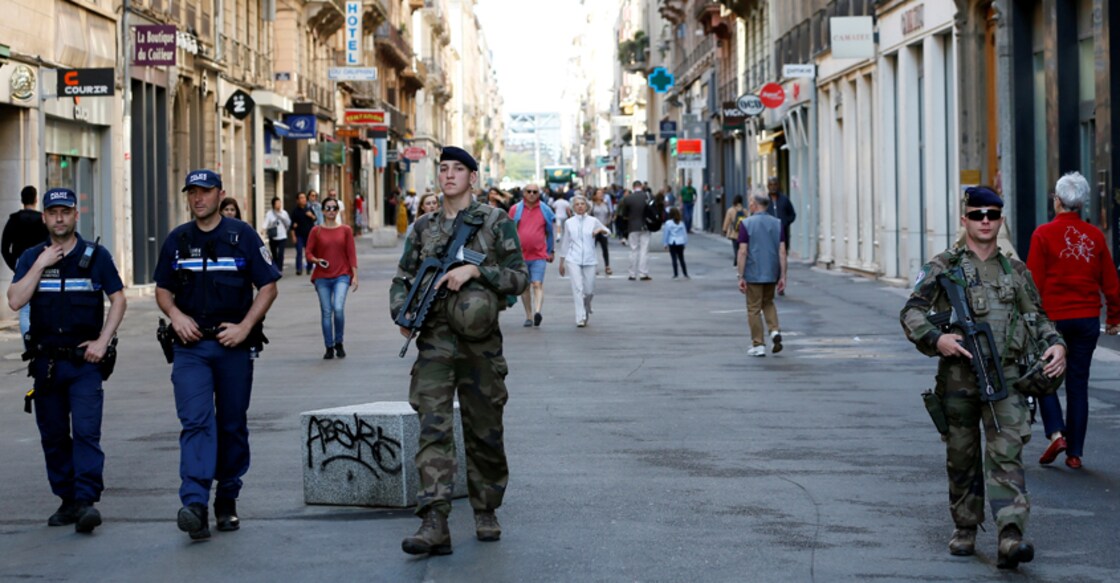 French police arrest three over Lyon bomb blast French police arrest three over Lyon bomb blast