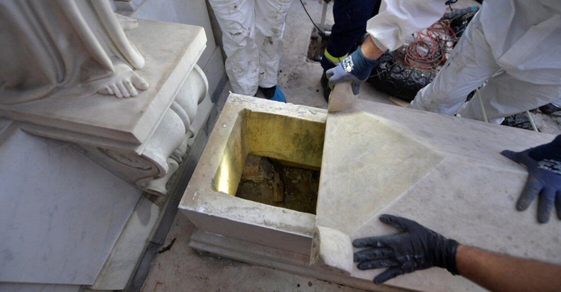 vatican-tombs-2