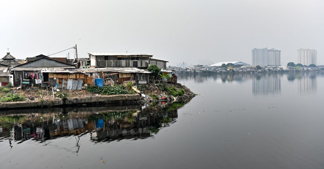 Sinking city: Indonesia's capital on brink of disaster