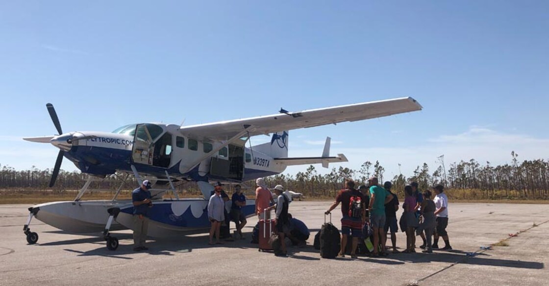 Thousands flee hurricane-devastated Bahamas Thousands flee hurricane-devastated Bahamas