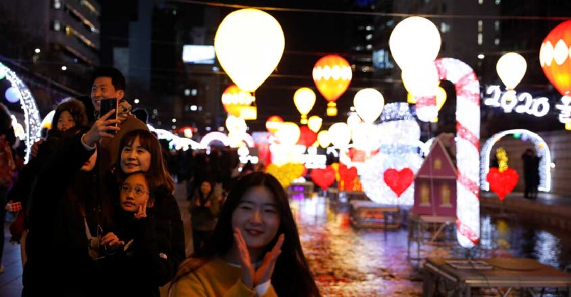 World welcomes New Year amid wildfires and protests