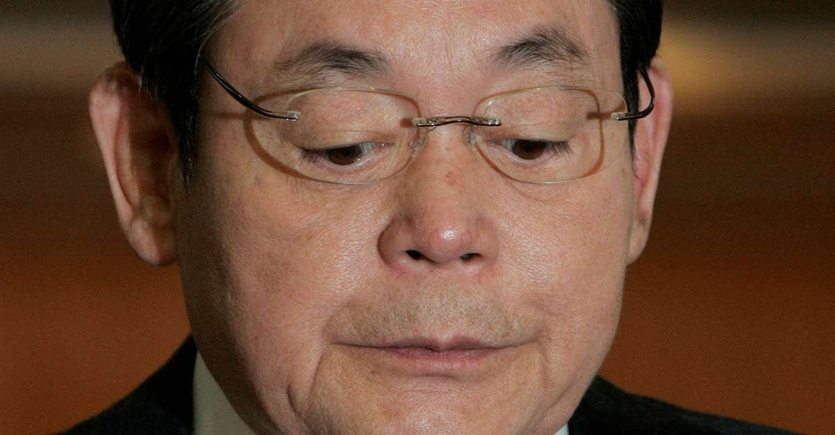 Samsung chairman Lee Kun-hee dies at 78 Samsung chairman Lee Kun-hee dies at 78