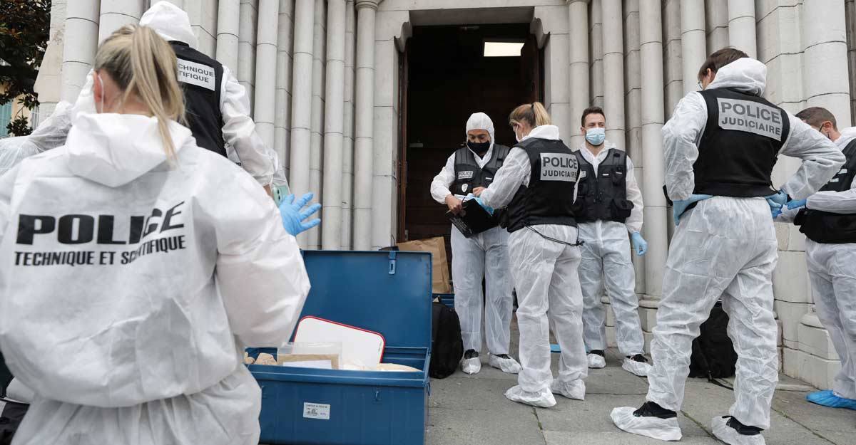 Three dead as woman beheaded in attack in French church Three dead as woman beheaded in attack in French church