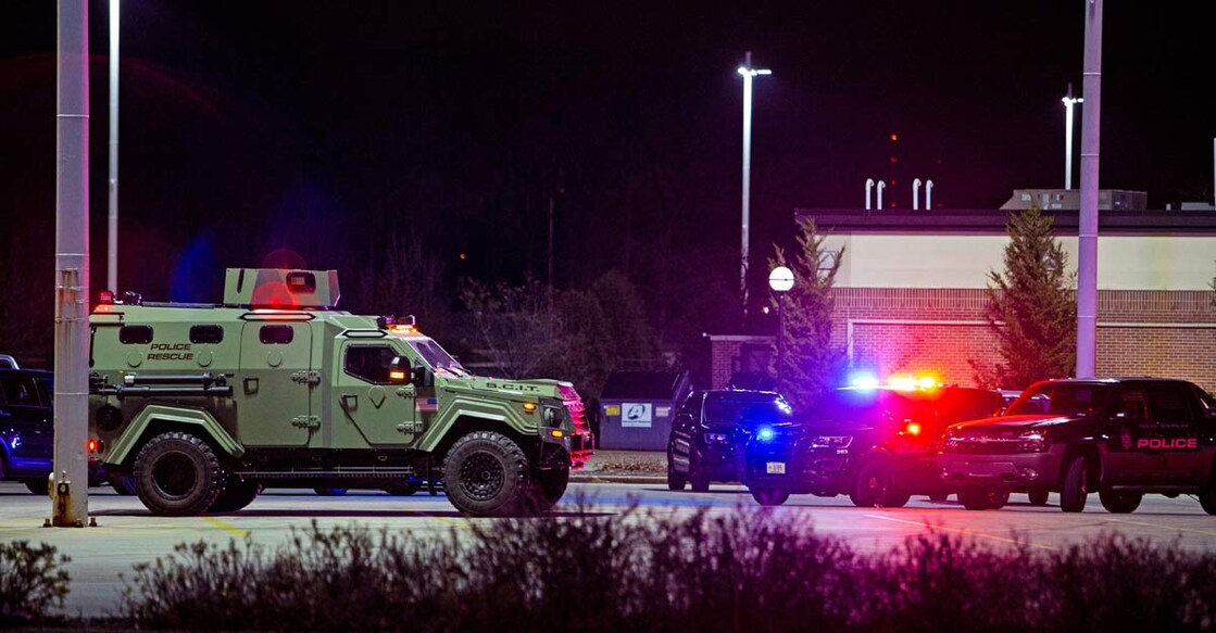 Wisconsin mall shooting: Multiple people wounded, suspect at large