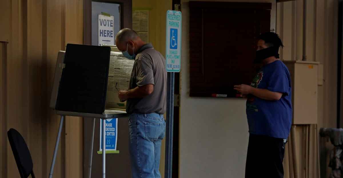 US vote count edges Biden closer to win as Trump mounts legal challenges US vote count edges Biden closer to win as Trump mounts legal challenges