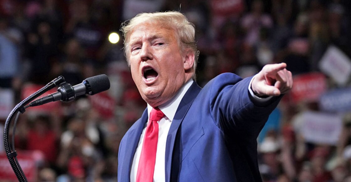 Donald Trump to temporarily suspend immigration to US over coronavirus concerns