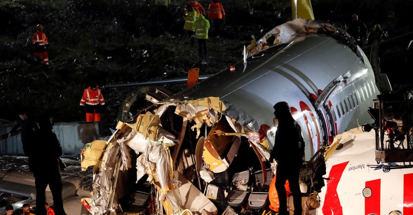 Three dead, scores hurt, in Turkey plane accident Three dead, scores hurt, in Turkey plane accident