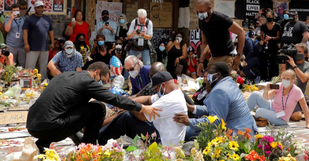 'We will keep fighting for you:' Site of deadly incident becomes massive memorial to George Floyd 'We will keep fighting for you:' Site of deadly incident becomes massive memorial to George Floyd