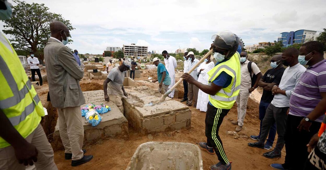 Global COVID-19 deaths hit 5 million as Delta variant sweeps the world