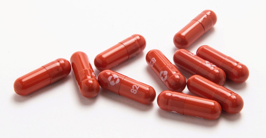 An experimental COVID-19 treatment pill, called molnupiravir and being developed by Merck & Co Inc and Ridgeback Biotherapeutics LP, is seen in this undated handout photo released by Merck & Co Inc and obtained by Reuters on October 26, 2021. Merck & Co Inc/Handout via REUTERS