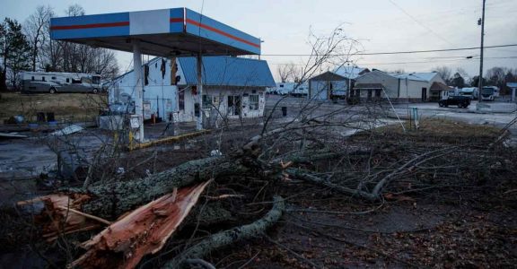US-SWATH-OF-TORNADOES-TEAR-THROUGH-MIDWEST US-SWATH-OF-TORNADOES-TEAR-THROUGH-MIDWEST