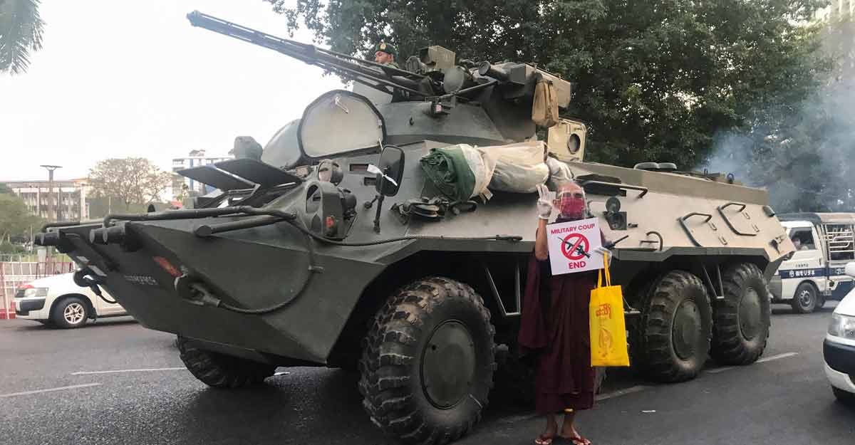 Myanmar army tanks Myanmar army tanks