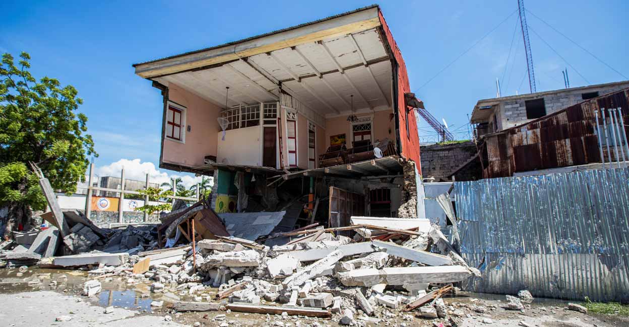 Quake Kills Hundreds In Haiti, Worsening Caribbean Nation's Plight 