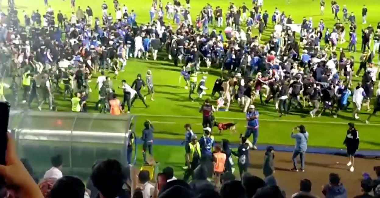 Stampede, riot at Indonesia football match kill 174 Stampede, riot at Indonesia football match kill 174