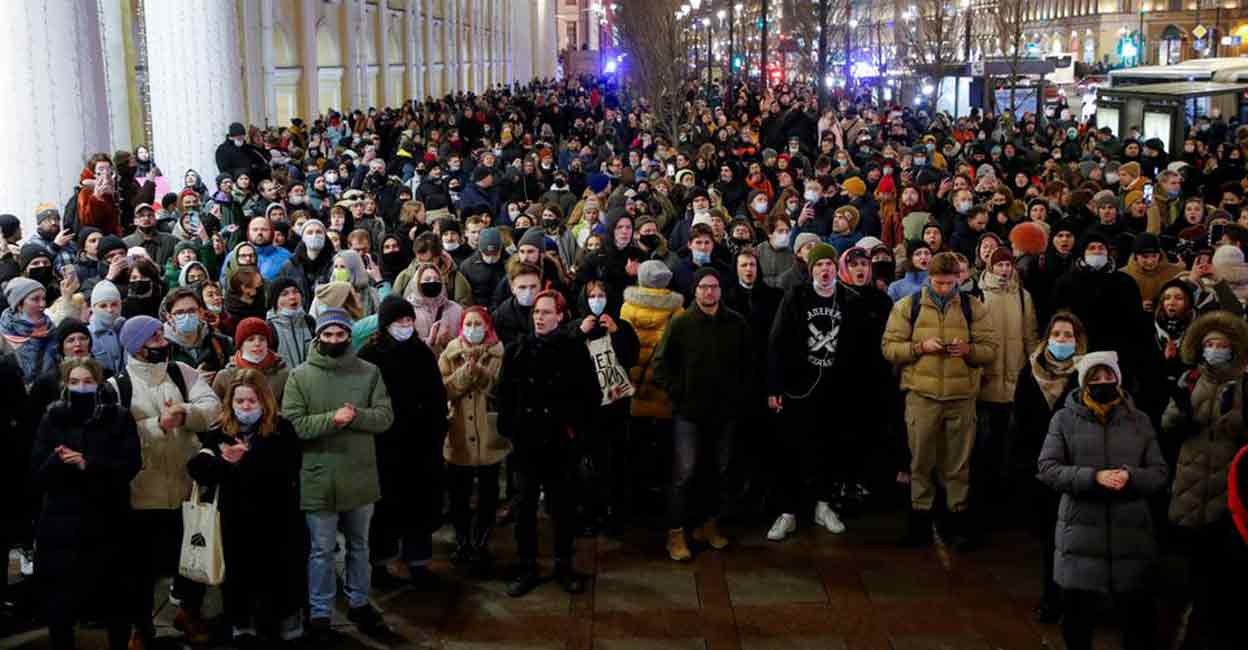 People attend an anti-war protest in Saint Petersburg, Russia on Thursday after Russian President Vladimir Putin authorised a military operation in Ukraine. Photo: Reuters/Anton Vaganov
