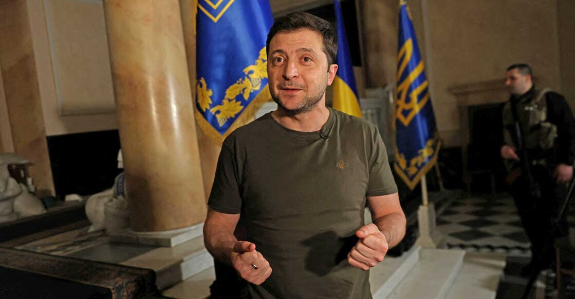 Ukrainian President Volodymyr Zelenskiy talks during an interview with Reuters in Kyiv, Ukraine, March 1, 2022. Photo: Umit Bektas/Reuters