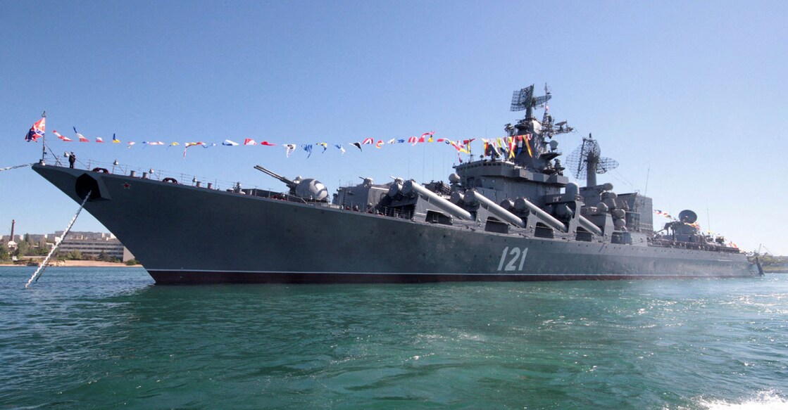 Russian missile cruiser Moskva is moored in the Ukrainian Black Sea port of Sevastopol, Ukraine May 10, 2013. Photo: Reuters/File